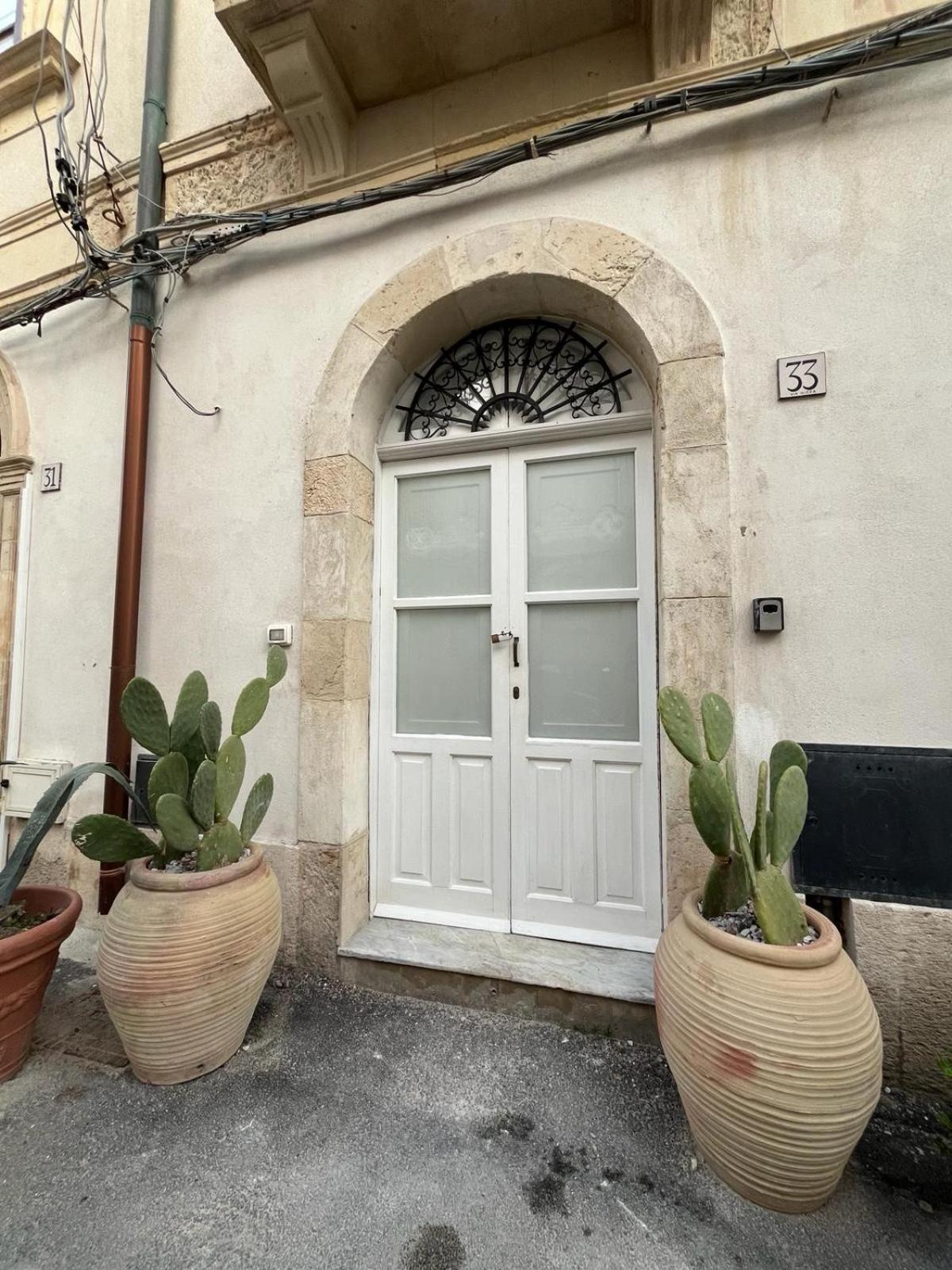 Appartement La Casa Di Eva In Via Nizza à Syracuse Extérieur photo